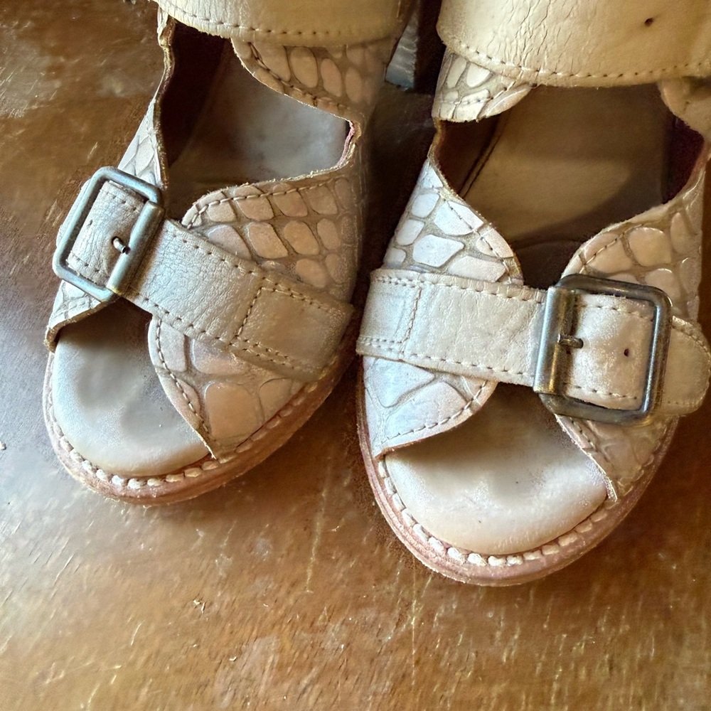 Freebird Bond Sandals - 7 - Picture 4 of 9